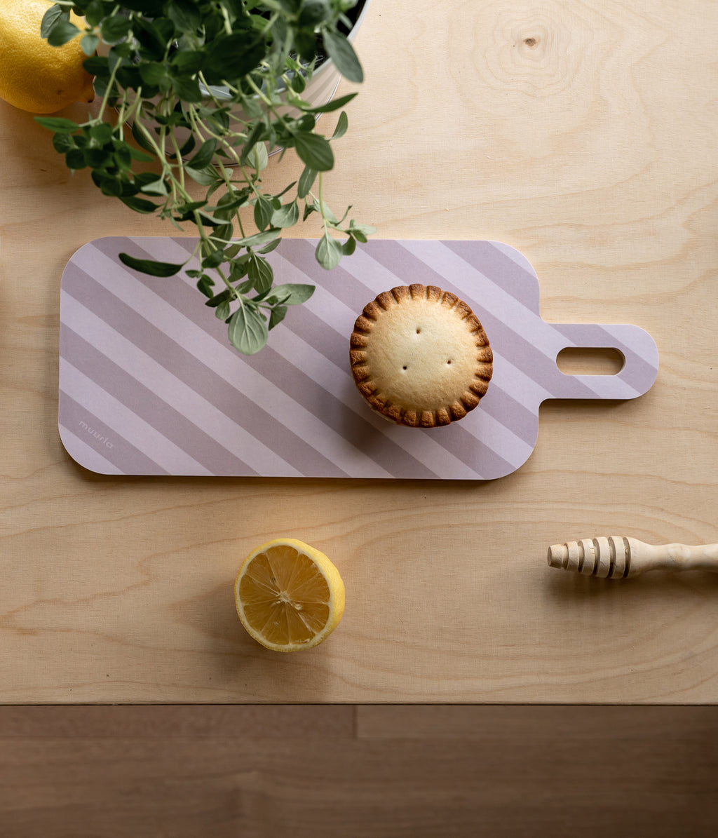 Ruudut & Raidat Chop & Serve -leikkuu-/tarjoilulauta meripihka/harmaa 13x33cm