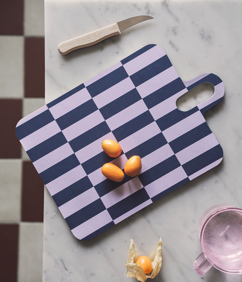 Ruudut & Raidat Chop & Serve -lauta lila/sininen/vihreä tiilet 21 x 31 cm