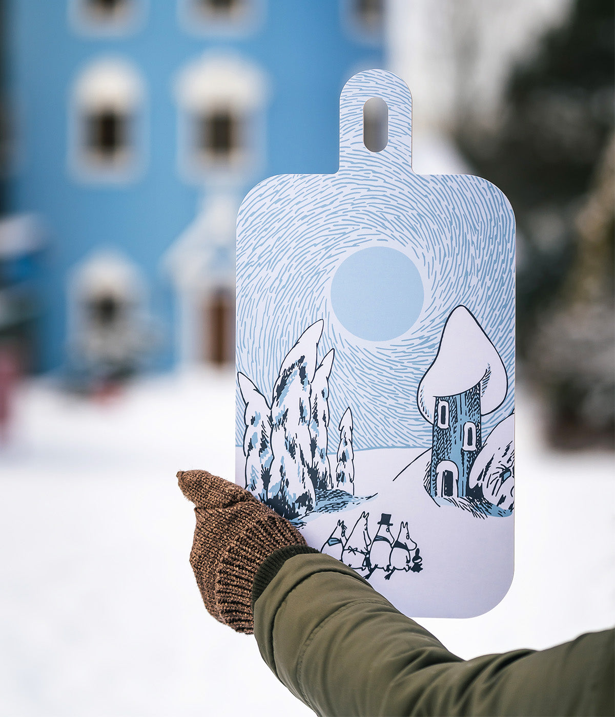 Muumi Chop & Serve -leikkuu-/tarjoilulauta Talvi Muumilaaksossa 23x44cm