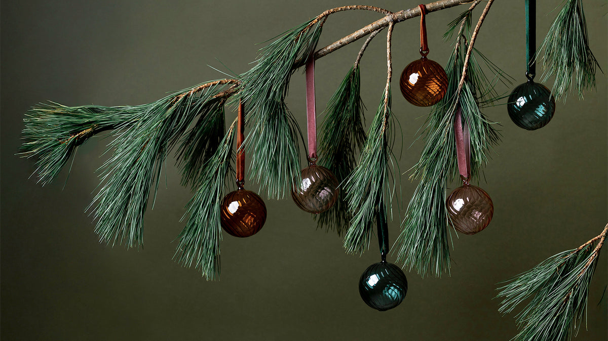 Seasonal decoration balls